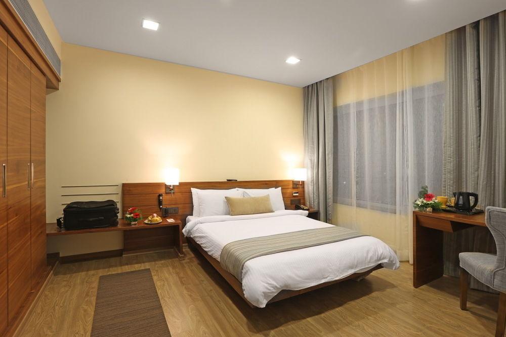 Temple Tree Hotel Shirdi Exterior photo