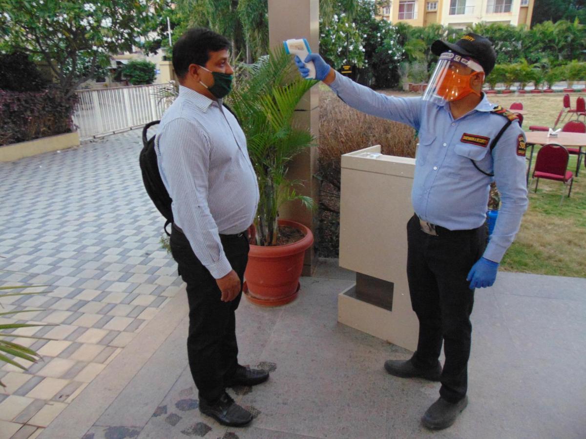Temple Tree Hotel Shirdi Exterior photo