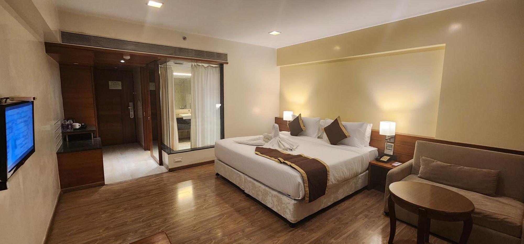 Temple Tree Hotel Shirdi Exterior photo