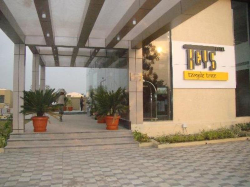 Temple Tree Hotel Shirdi Exterior photo