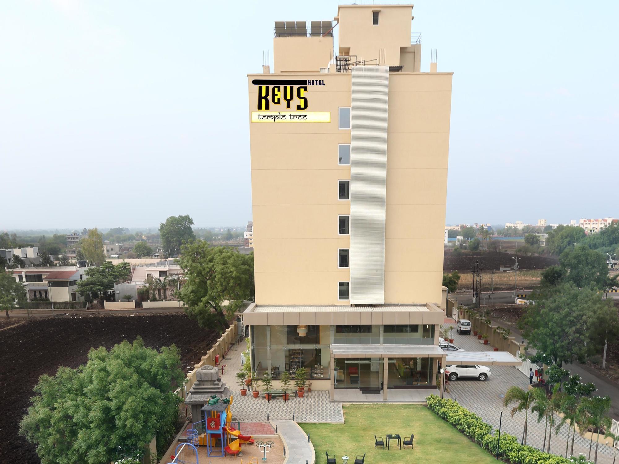 Temple Tree Hotel Shirdi Exterior photo