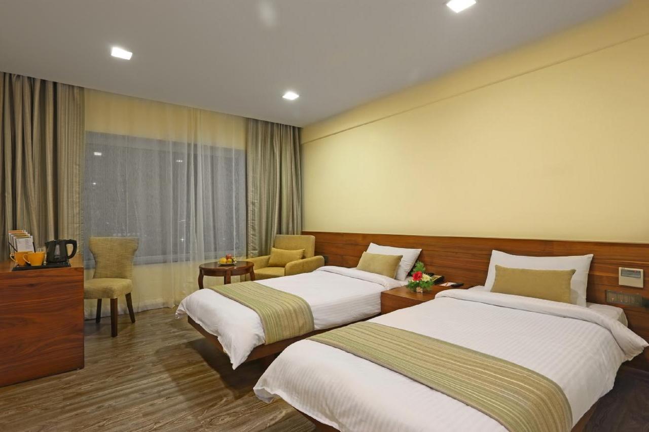 Temple Tree Hotel Shirdi Exterior photo